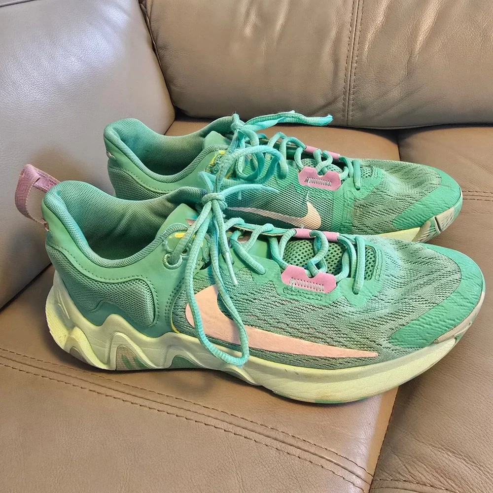 Nike Giannis Immortality 2 Enamel Green Basketball Shoes Mens Size 9 DM0825-300‎